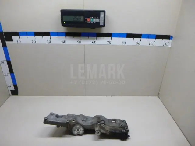 Кронштейн генератора для  Ford Focus II 2008-2011
