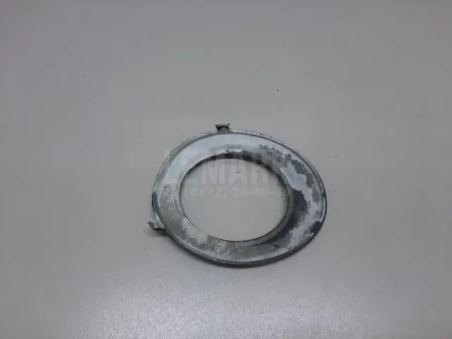 Рамка противотуманной фары правой для  Ford Fiesta 2001-2008