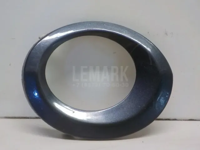 Рамка противотуманной фары правой для  Chrysler Grand Voyager/Grand Caravan (RT) 2007-2020