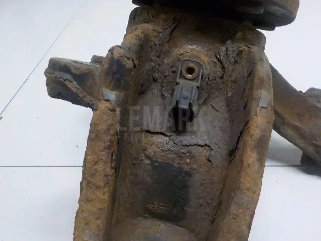 Кулак поворотный передний правый для  Fiat Tempra 1990-1998