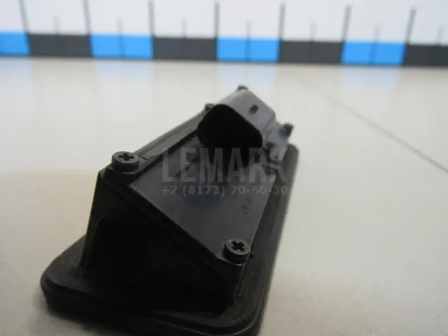 Кнопка открывания багажника для  Ford Maverick 2007