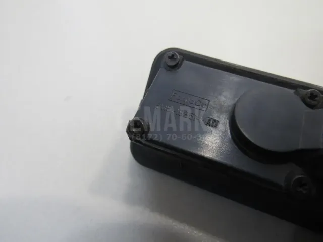 Кнопка открывания багажника для  Ford Maverick 2007