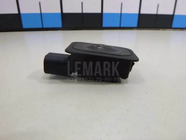 Кнопка открывания багажника для  Ford Kuga 2008-2012