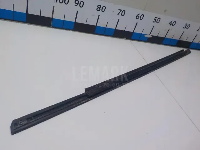 Накладка стекла заднего левого для  BMW X6 F16/F86 2014-2020