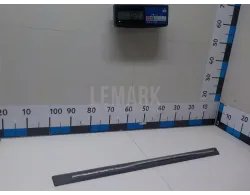 Молдинг задней левой двери