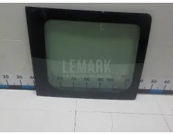 Стекло двери задней правой