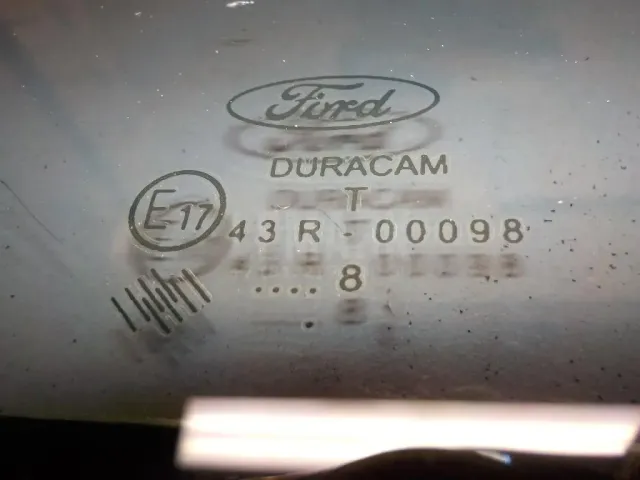 Стекло двери задней правой для  Ford Escape EUR 2007-2009