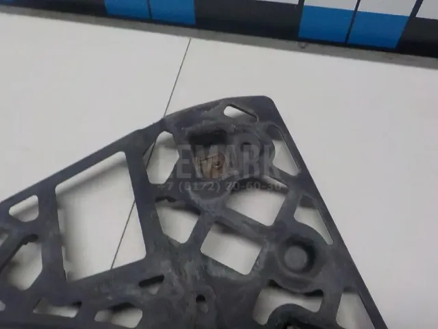 Направляющая переднего бампера левая для  BMW 2-serie F22/F23/F87 2013-2020