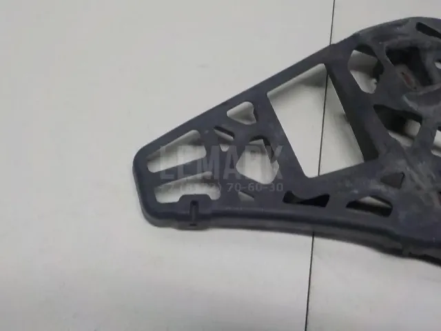 Направляющая переднего бампера левая для  BMW 2-serie F22/F23/F87 2013-2020