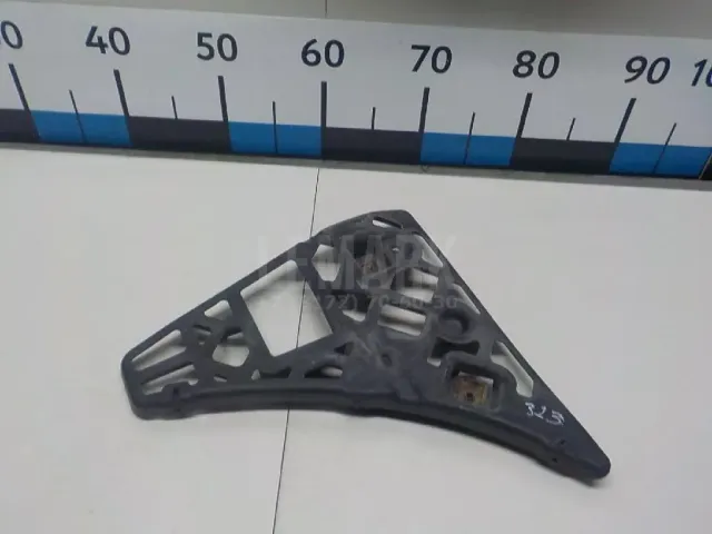 Направляющая переднего бампера левая для  BMW 2-serie F22/F23/F87 2013-2020