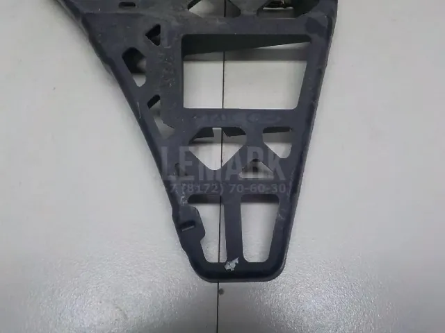 Направляющая переднего бампера правая для  BMW X6 F16/F86 2014-2020