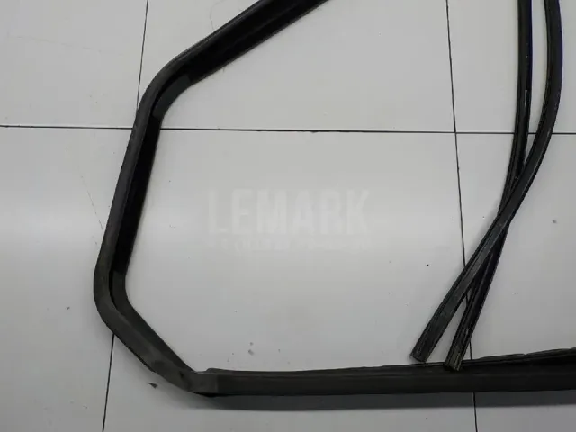 Уплотнитель стекла двери для  BMW i3 (I01) 2013-2022