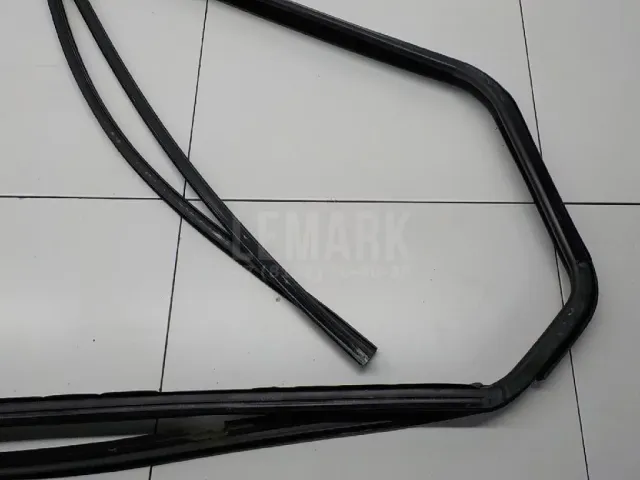 Уплотнитель стекла двери для  BMW i3 (I01) 2013-2022