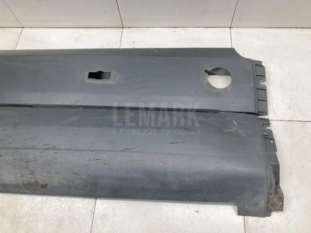 Накладка заднего бампера левая для  Chrysler Grand Voyager/Grand Caravan (RT) 2007-2020