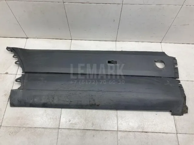 Накладка заднего бампера левая для  Chrysler Grand Voyager/Grand Caravan (RT) 2007-2020