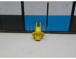 Фиксатор подставки капота