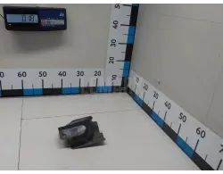 Кронштейн замка капота