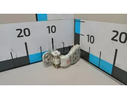 Петля двери задней левой нижняя