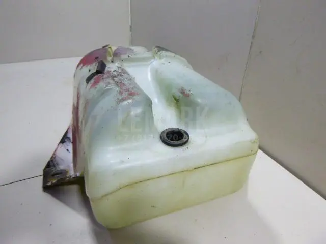 Бачок омывателя лобового стекла