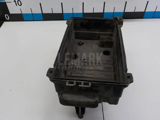 Корпус воздушного фильтра для  BMW X3 E83 2004-2010