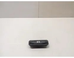 Кнопка открывания багажника