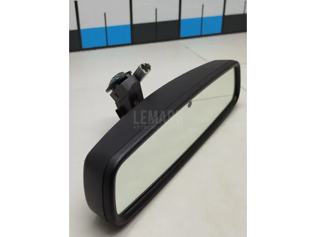 Зеркало заднего вида