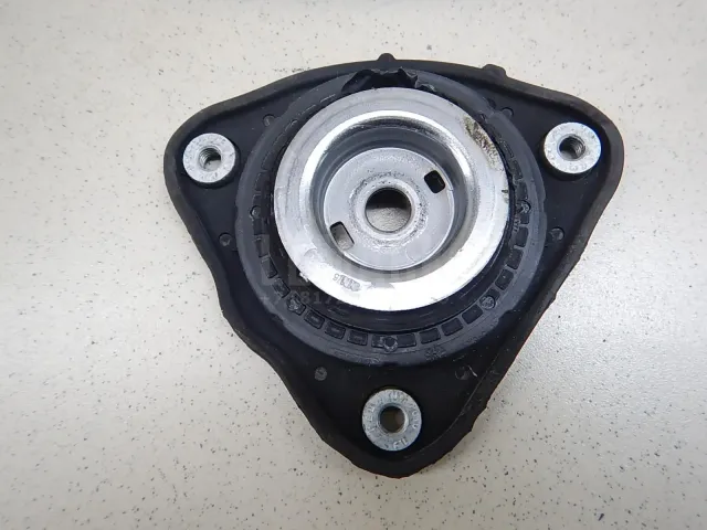Опора переднего амортизатора для  BMW X3 E83 2004-2010
