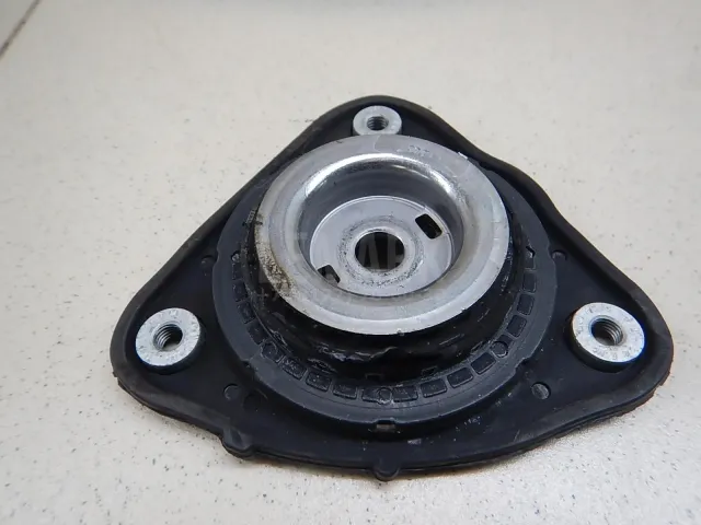 Опора переднего амортизатора для  BMW X3 E83 2004-2010