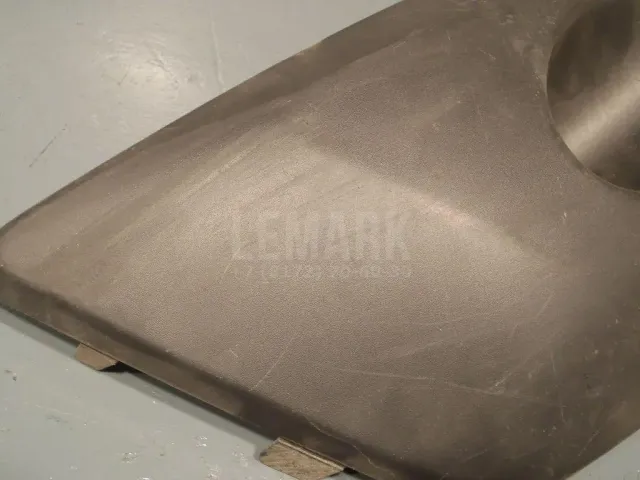 Накладка переднего бампера правая для  Ford Escape EUR 2007-2009