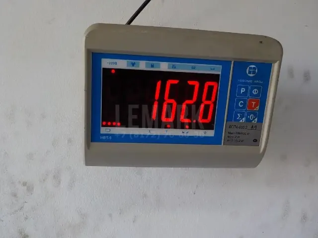 Порог со стойкой левый