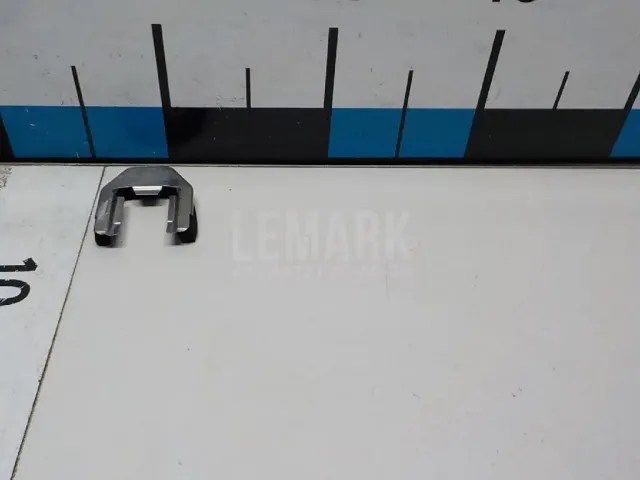 Скоба вставки замка
