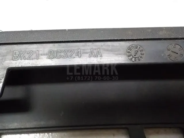Накладка на решетку радиатора для  BMW 3-serie E92/E93 2006-2012