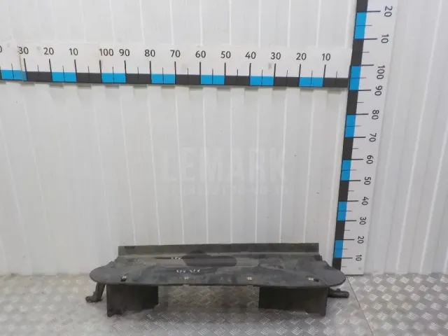 Воздуховод радиатора нижний