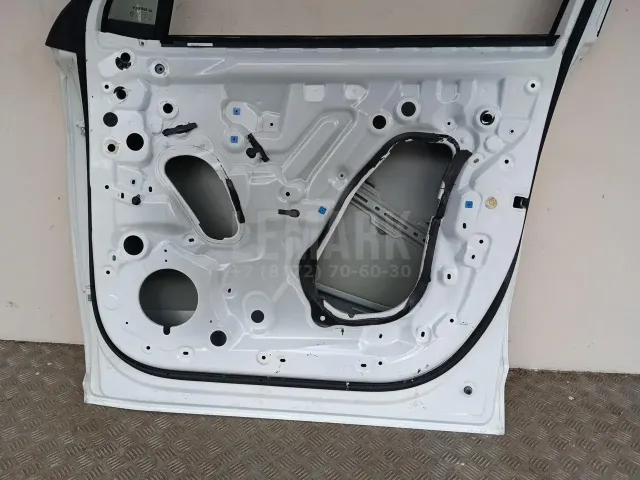 Дверь передняя правая