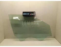 Стекло двери передней правой