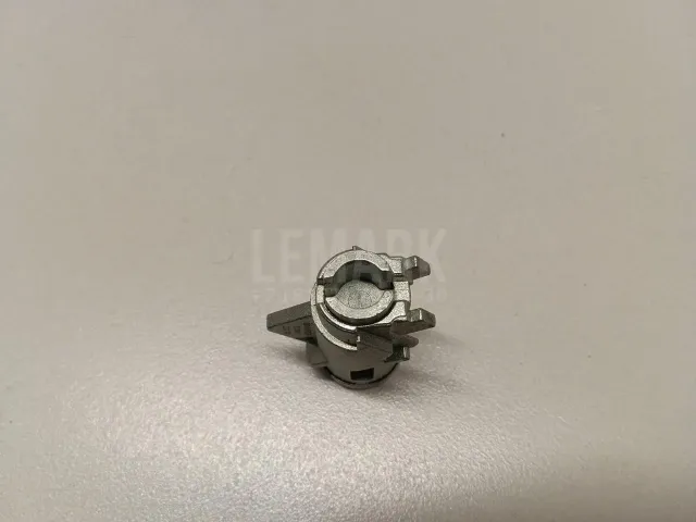 Вставка замка двери лев. для  BMW 3-serie F30/F31/F80 2011-2020