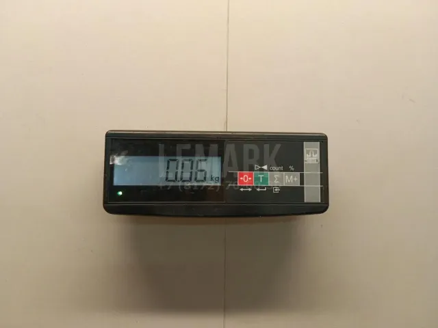 Уплотнитель капота
