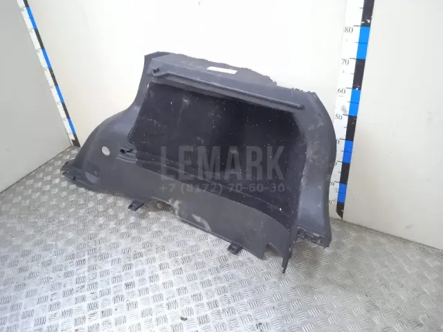 Обшивка багажника