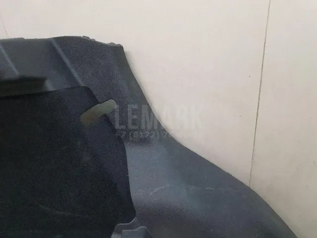 Обшивка багажника
