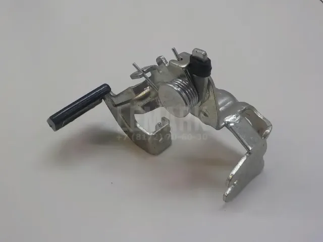 Ручка открывания капота