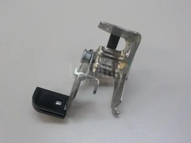 Ручка открывания капота