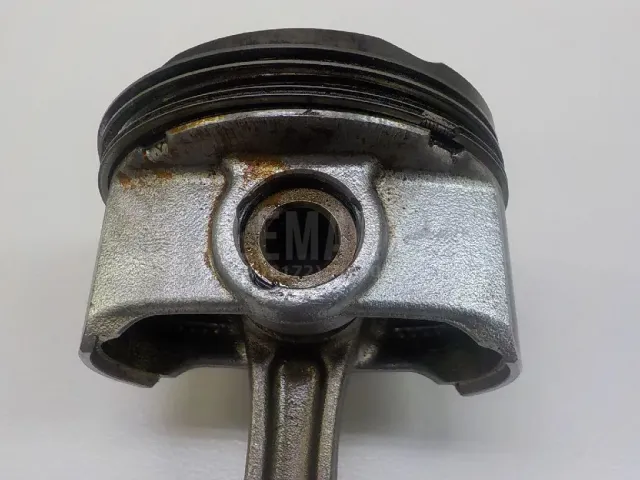 Поршень с шатуном для  Fiat Croma 1990-1996