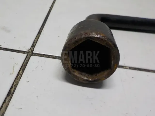 Ключ баллонный