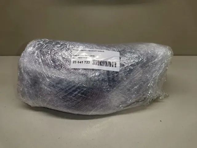 Фонарь задний наружный правый