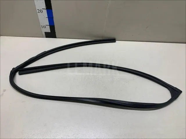 Уплотнитель стекла двери для  FAW J5 2004