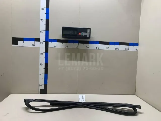 Уплотнитель стекла двери для  FAW J5 2004