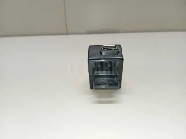 Адаптер USB сетевой для  Ford Transit/Tourneo Custom 2012
