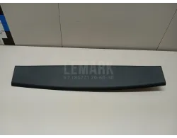 Обшивка двери багажника