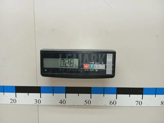 Уплотнитель капота