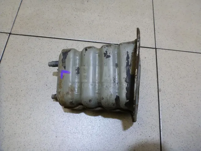 Кронштейн усилителя заднего бампера